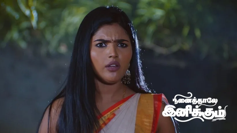 Lara Spikes Siddharth's Tea