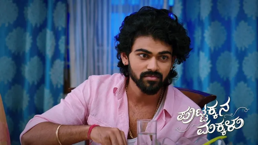 Kanthi Blocks Singaramma's Car