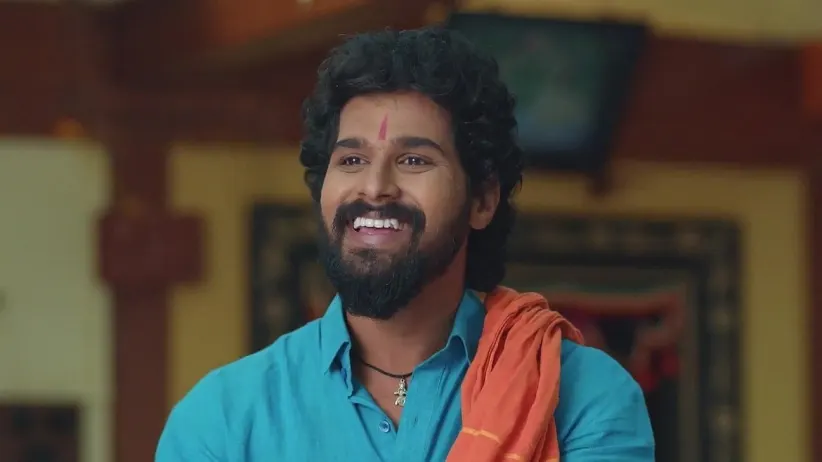 Satyajit Chooses a Saree for Rambha | Lakhat Ek Amcha Dada