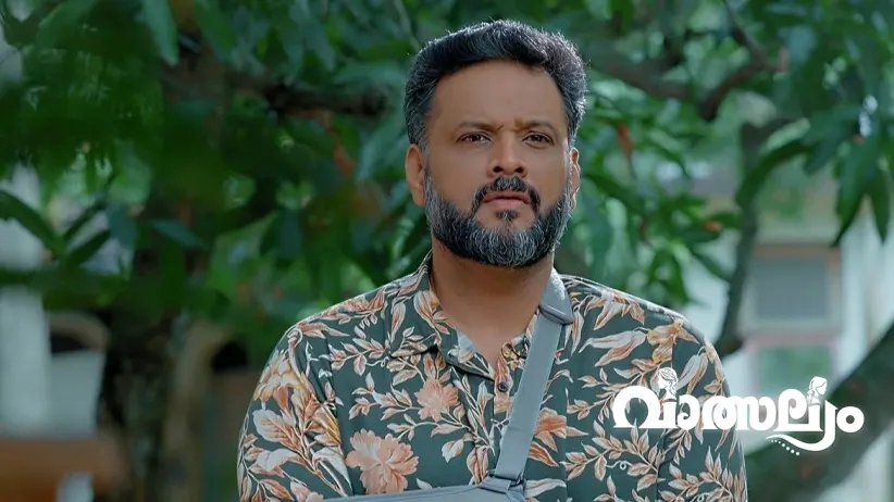 Nandhini Is Amazed to See Girish