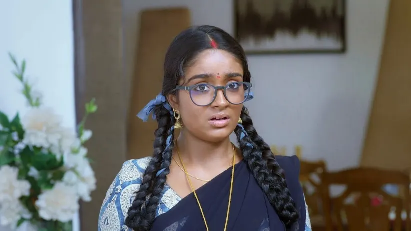 Deepa Takes the Blame of Hurting Kavana on Herself