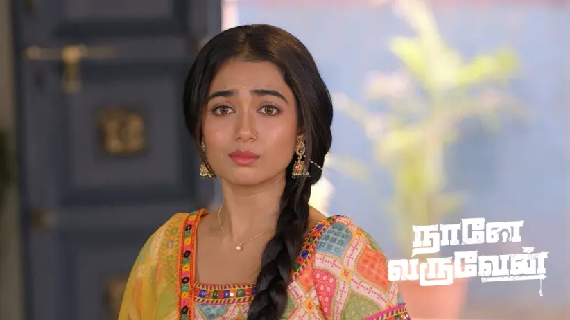 Radha Walks Out of Mohan's House