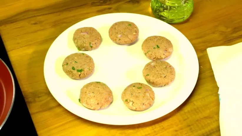 Pihu Sharma Prepares an Unusual Tikki