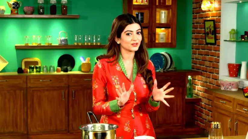 Pihu Sharma Prepares Chalai Da Parantha