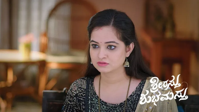 Tulasi Sees Sharvari Visiting a Graveyard