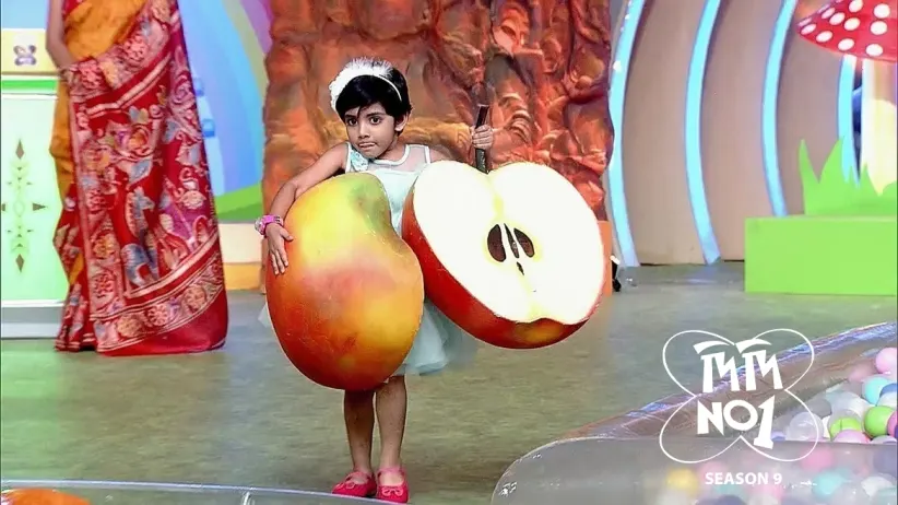 Renowned Artists Grace the Show with Their Kids