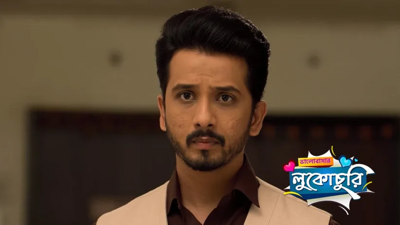 Raghu Misbehaves with Radhika