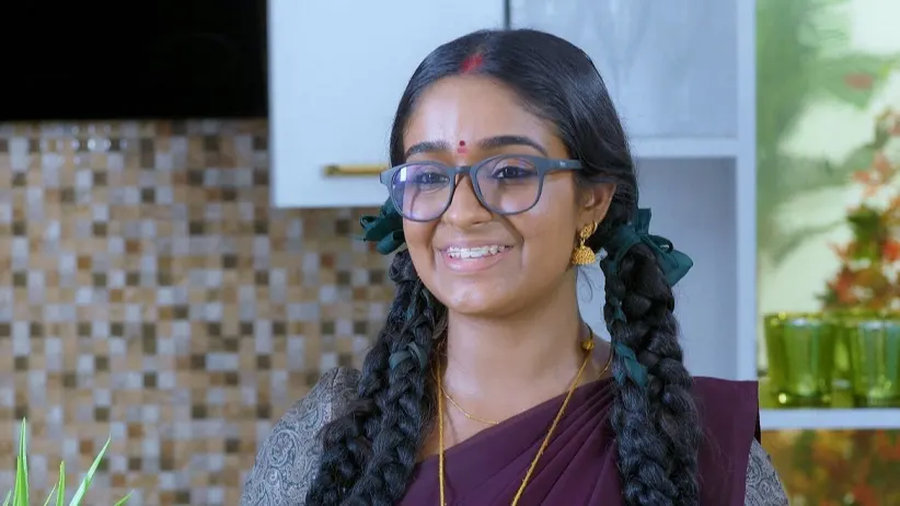 Deepa Ties a 'Rakhi' to Narasimha