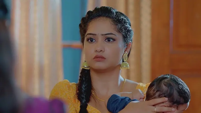 Meenakshi Warns Savithri