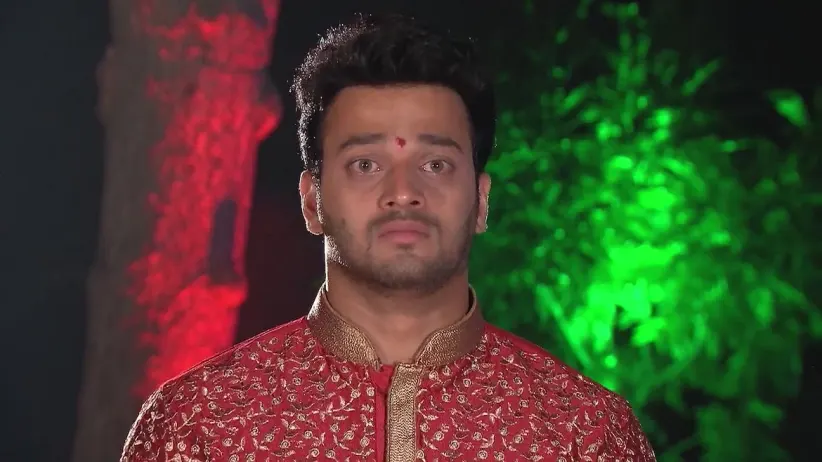 Anirudha Rescues a Tied-up Punya | Naagamandala