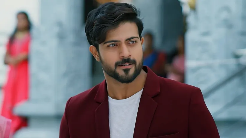 Krishnaprasad Tries to Run Away with Sharada