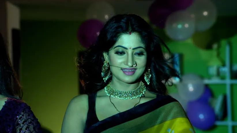 Adarsh Feels Irritated with Kuhu