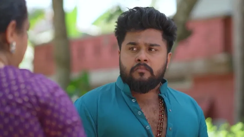 Sathyabhama Scolds Vishnu | Kudumbashree Sharada
