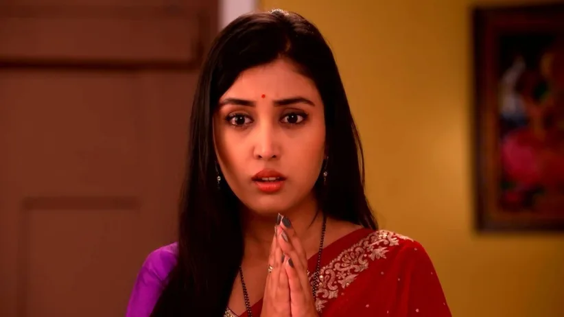 Santoshi Suffers from Labour Pain