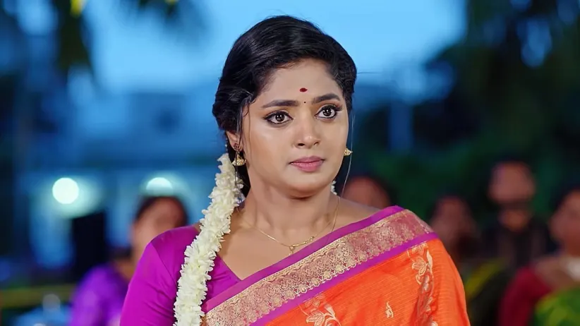 Trisha and Nishika Try to Harm Mythili