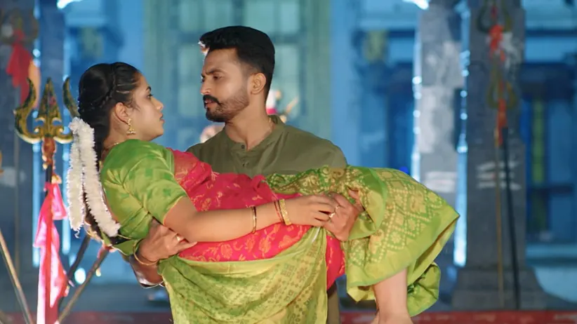 Rahul Asks for a Promise from Saraswati