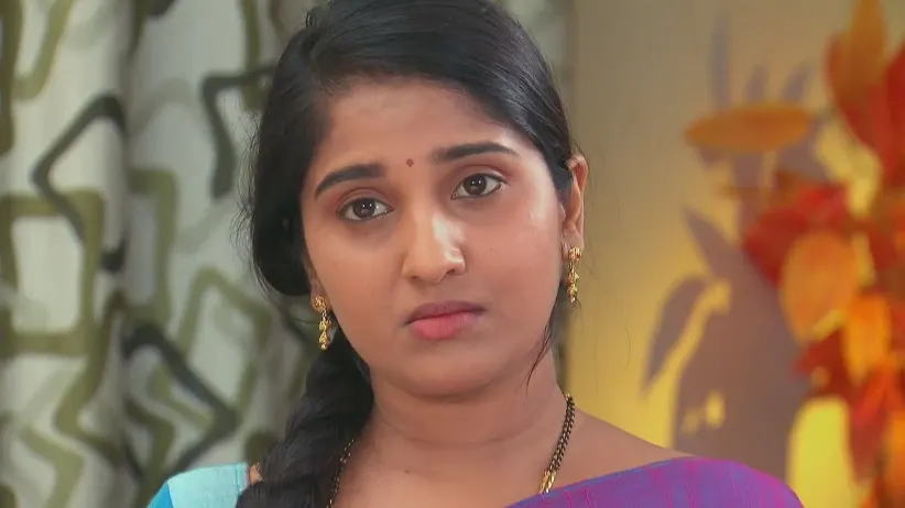 Roopa Srinivas Meets Abhi and Divya