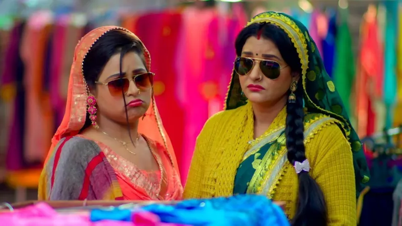 Mishra and Mirza Eve-Tease Their Wives