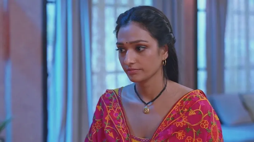 Harleen Explains the Meaning of Love to Lakshmi | Bhagya Lakshmi