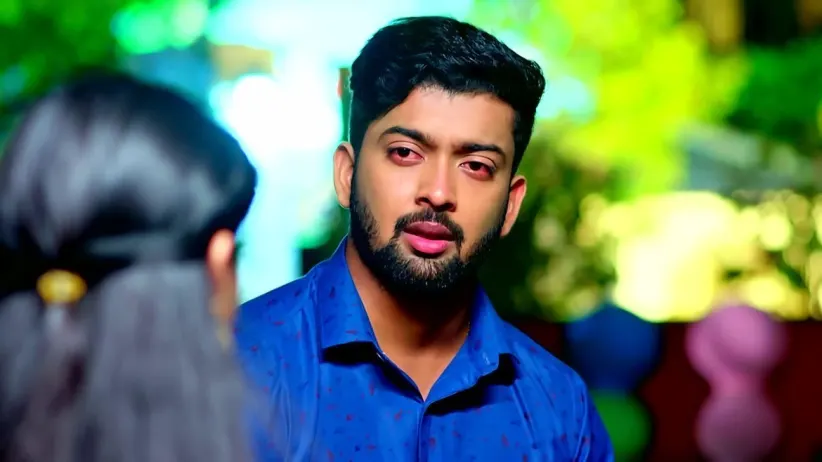 Lucky Stops Vaidehi from Leaving