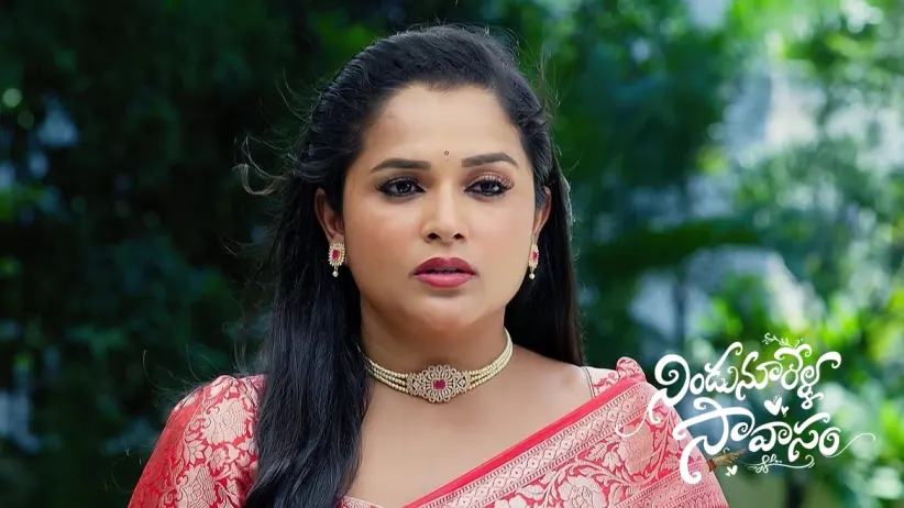 Amarendra Gives the Necklace to Anjali