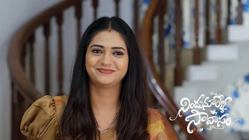 Bhagamati Stitches Amarendra’s Shirt Button