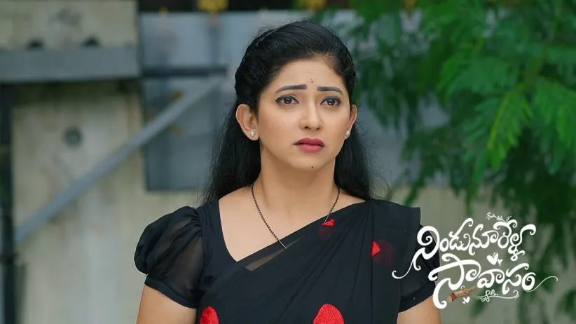 Amarendra Spots Manohari’s Car