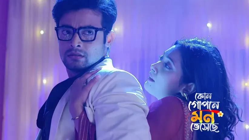 Shyamoli and Aniket Face Each Other
