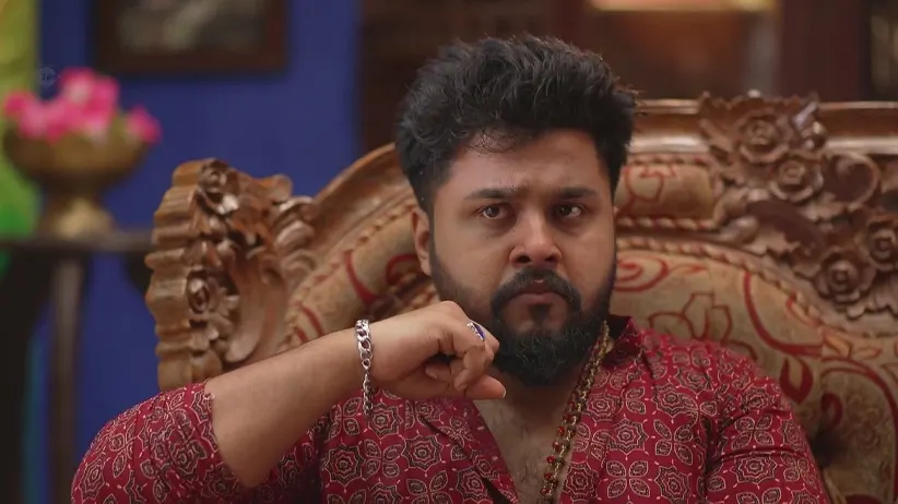 Sathyabhama Decides to Get Vishnu Married