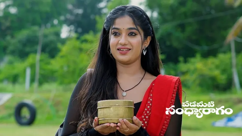 Ashmitha Provokes Ramalakshmi against Showrya