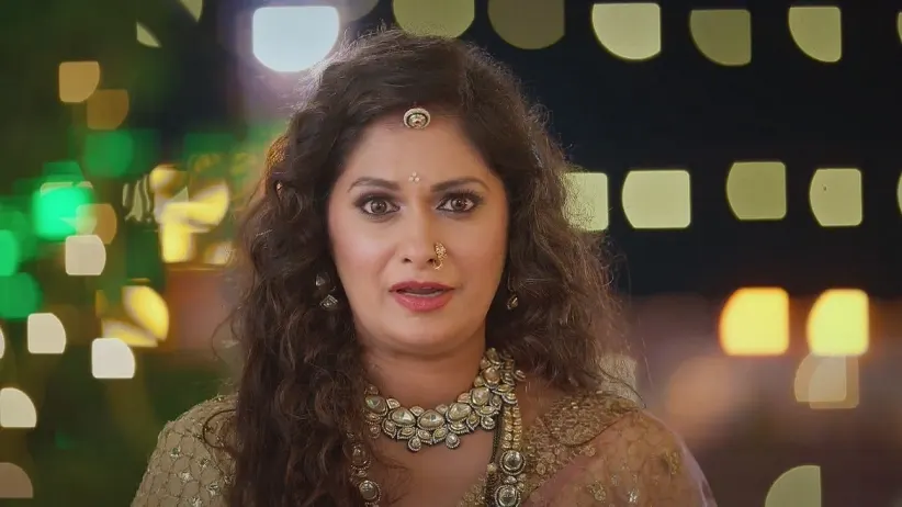 Vasudha Secretly Watches Chandrika and Prabhat's Dance | Vasudha