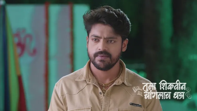 Durga Complains about Akshara to Adhipati