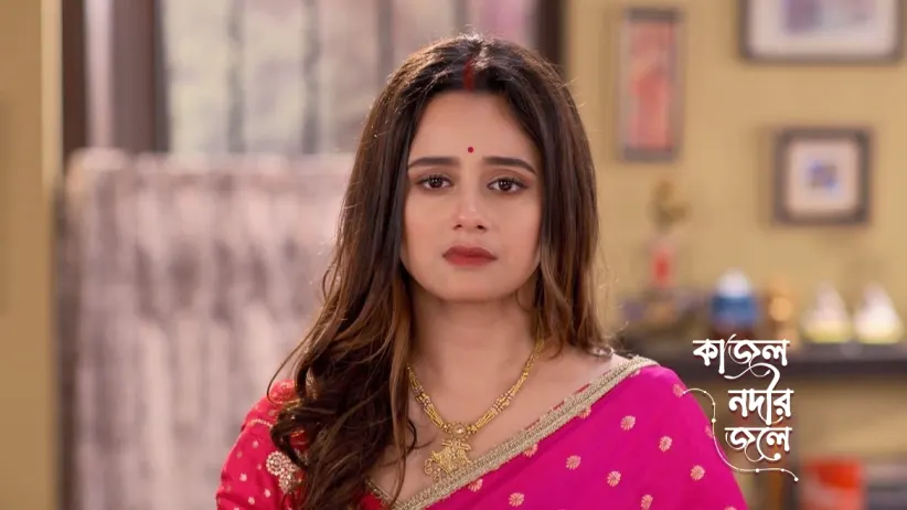 Titli Rips Kankabati's Saree