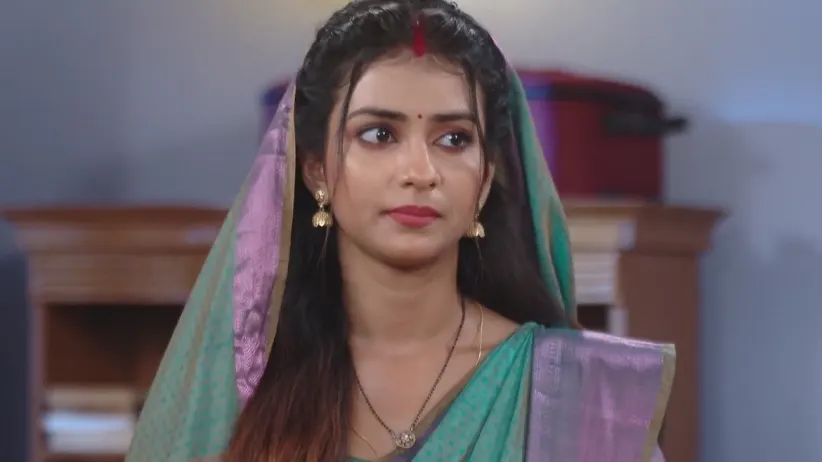 Jeevan Taunts Shreyas | Madhura Sansara