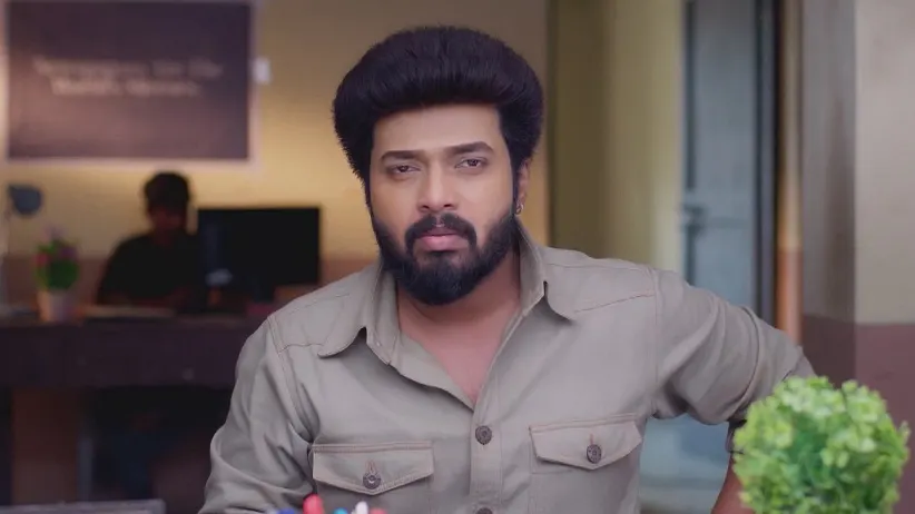 Arun's Request to the Press Manager | Karthigai Deepam