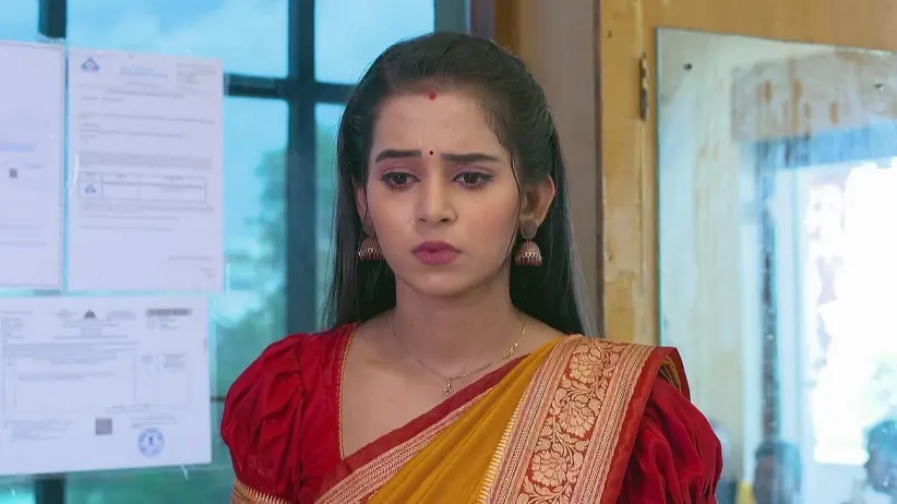 Manini Sells Her Gold Bangles | Tu Khara Mun Chaai