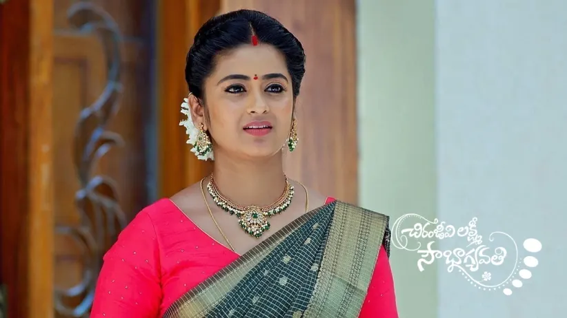 Devayani Stops Vivek and Jahnavi from Entering the House