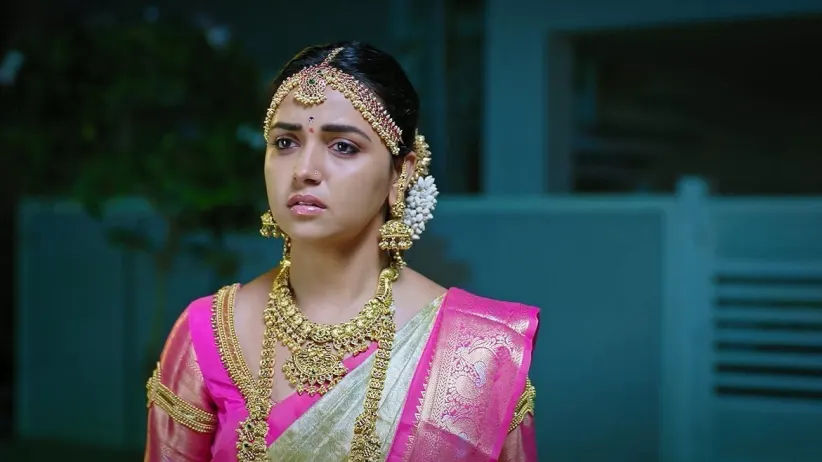 Parvathi Elopes with Shivanna to Marry Siddharth
