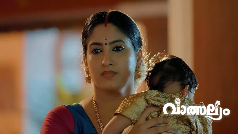 മീനാക്ഷിയെ വീഴ്‌ത്തുന്ന മൈഥിലി