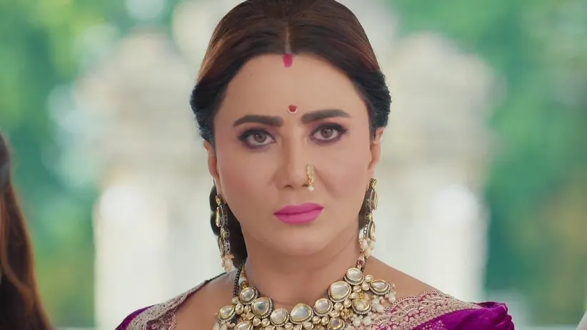Devansh Asks Chandrika to Give Vasudha a Job