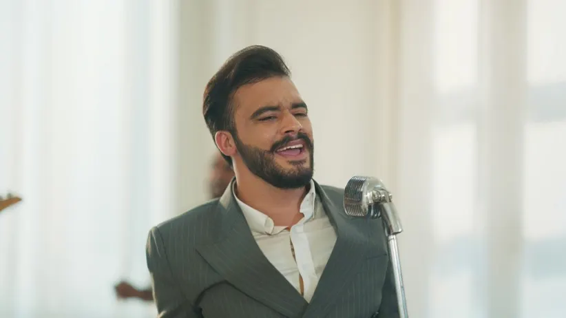 Paras Kamboj’s Romantic and Peppy Renditions