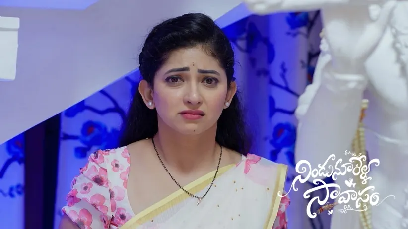 Anjali Takes Ranvir and Manohari’s Blessings