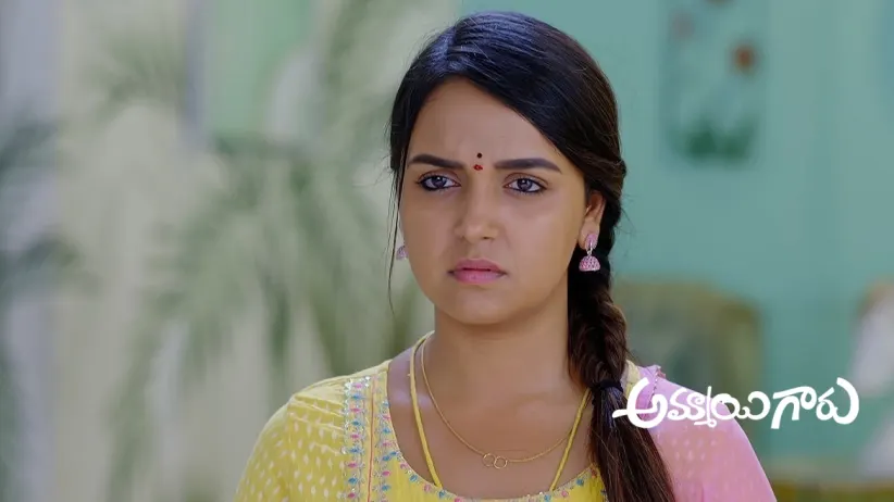 Deepak Stops Harathi from Exposing Him