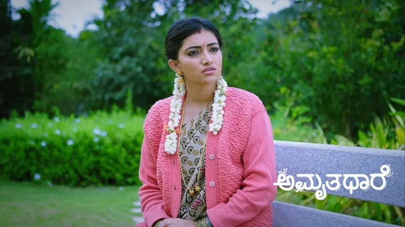 Apeksha Tries to Pull Bhoomika's Leg