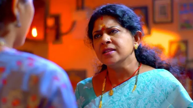 Raghu Varman Seeks Sreelakshmi's Help