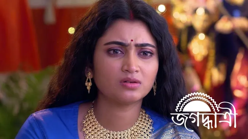 Jagadhatri Advises Mallika to Stay Alert