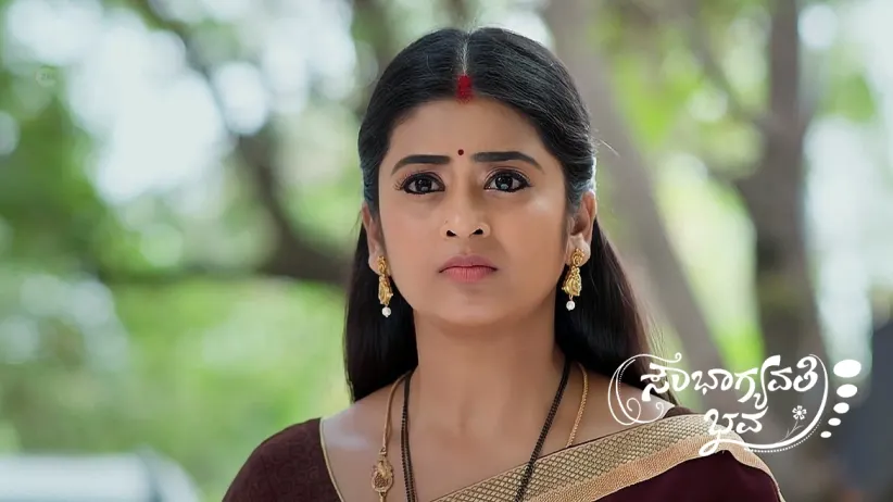 Bhagyalakshmi Slaps Akash