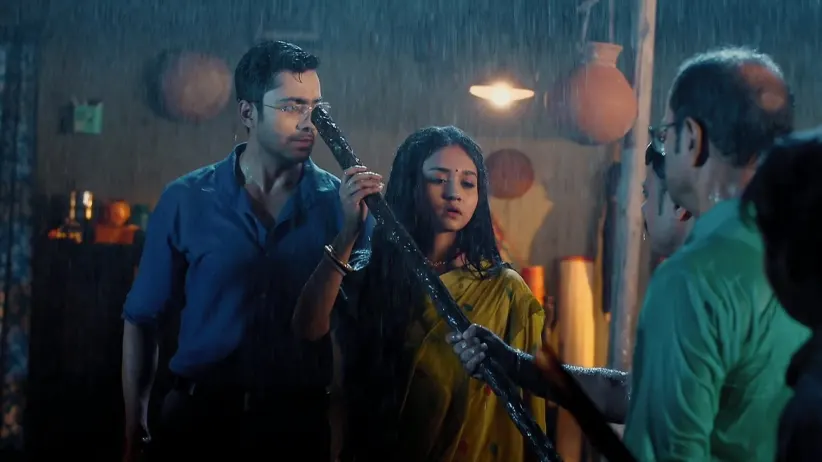 Roddur Comes to Bangladesh to Treat Moyna | Puber Moyna | Promo