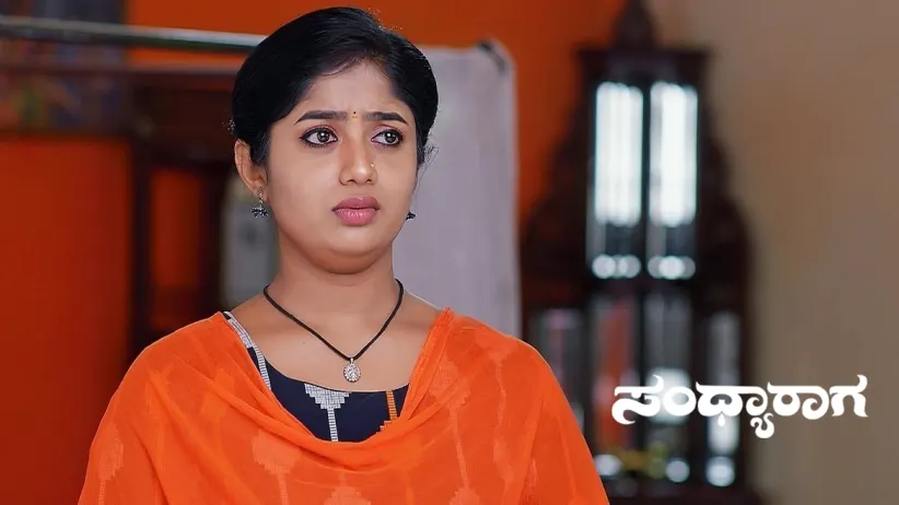 Charulata Pays for the Saree Bought by Srinivas