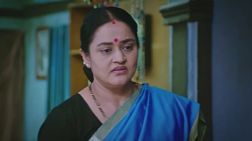 Srinivas Worries about the Money to Repair His Auto | Lakshmi Nivasa